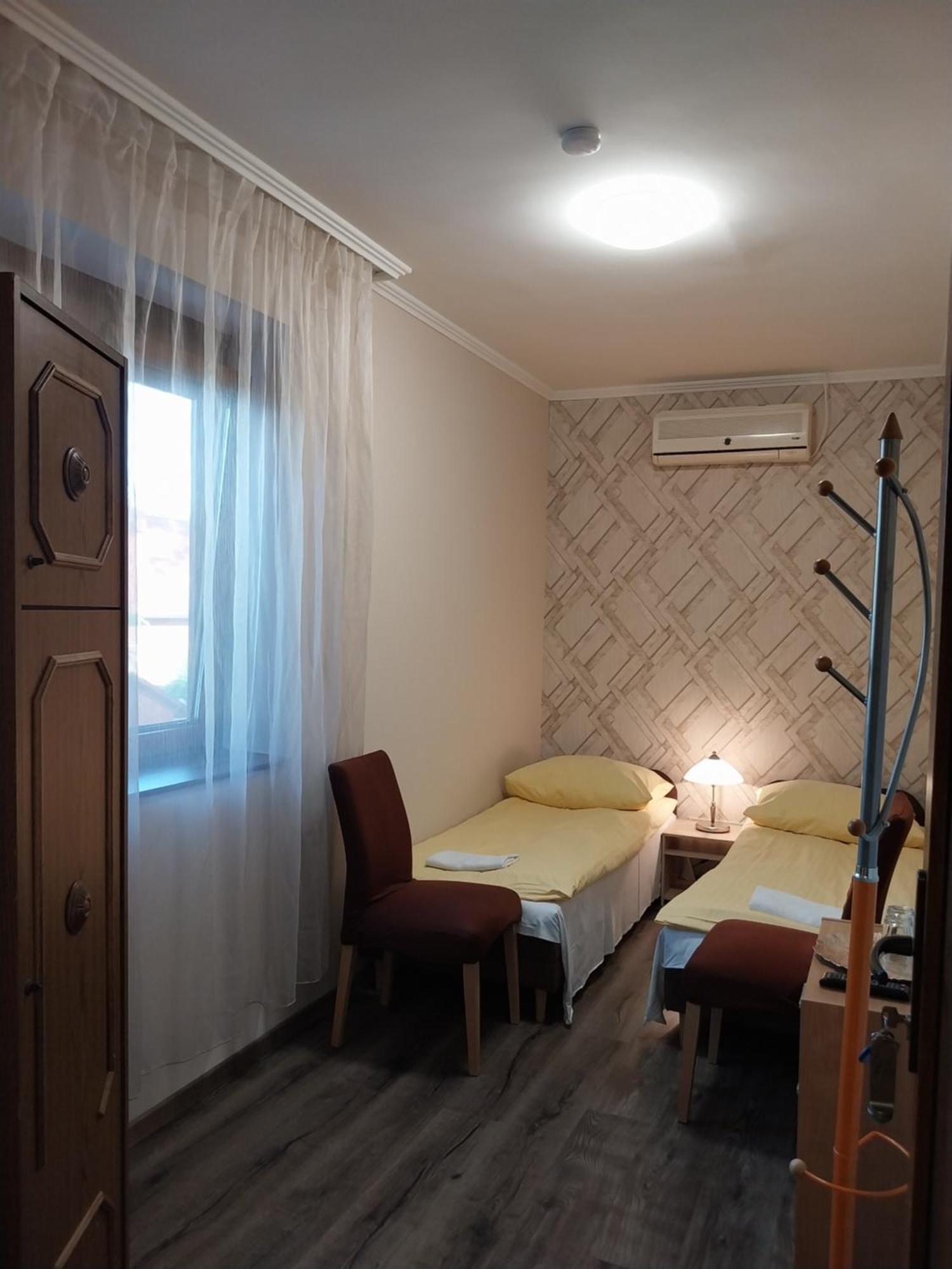 Fenyves Vendeghaz - Siofok Apartment Exterior photo